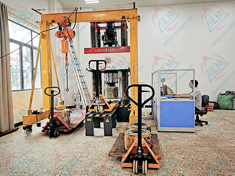 千斤顶检定校准图片 千斤顶检定校准图片