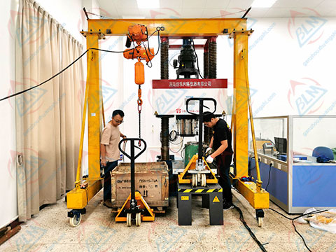 千斤顶检定校准图片 千斤顶检定校准图片